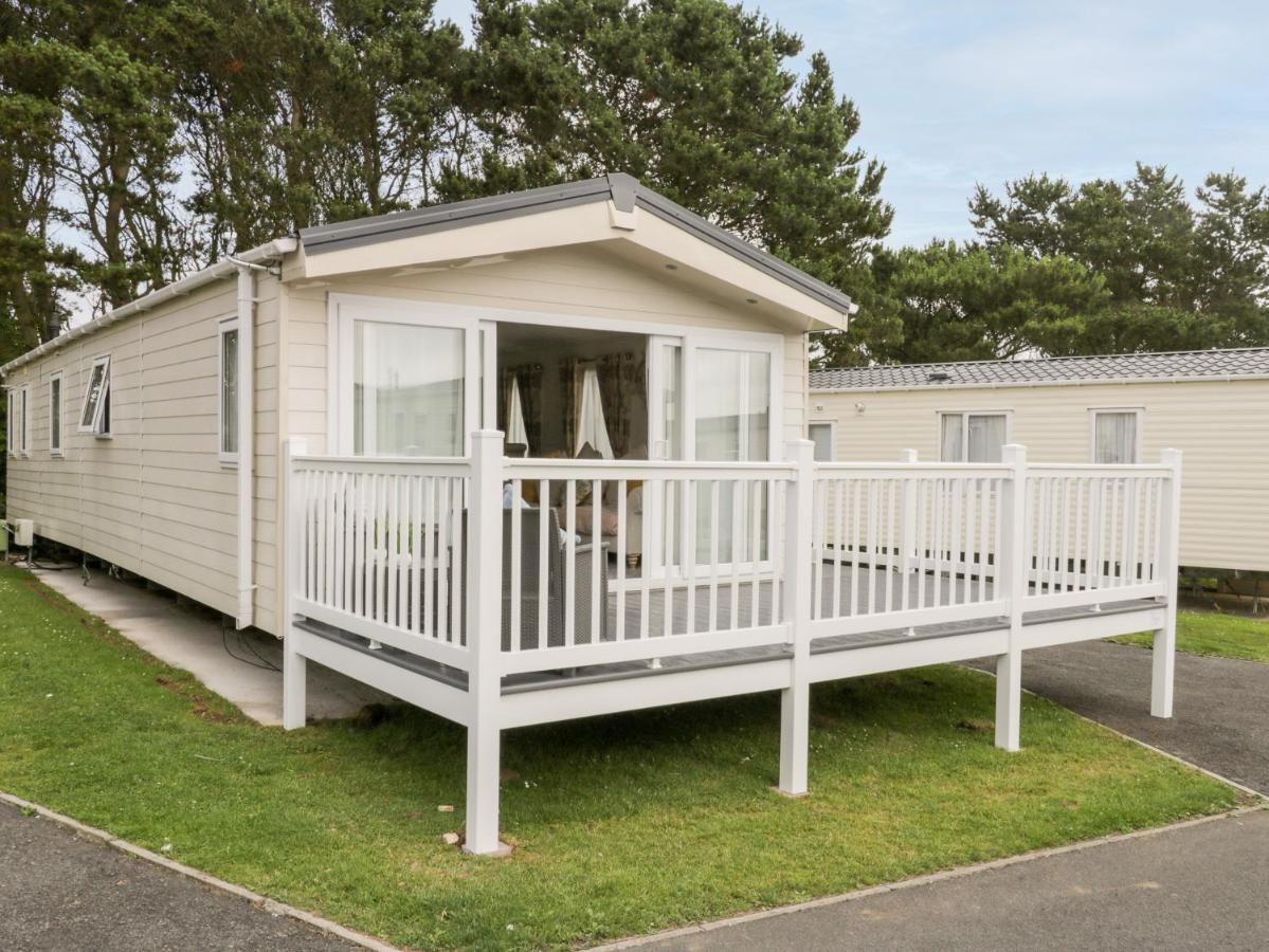 The Rodley Pines Villa Scarborough Eksteriør billede